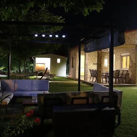 Costa Petra - Luxury Seaside With Garden - For Families In Greece *
