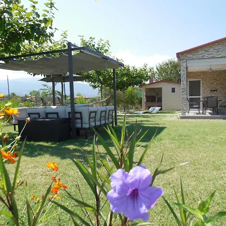 Costa Petra - Luxury Seaside With Garden - For Families In Greece Nea Mesagkala