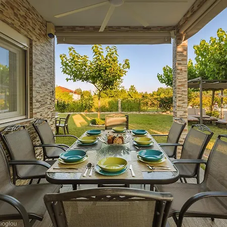 Costa Petra - Luxury Seaside With Garden - For Families In Greece Néa Meságkala