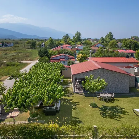 Costa Petra - Luxury Seaside With Garden - For Families In Greece