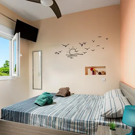 Costa Petra - Luxury Seaside With Garden - For Families In Greece Nyaraló *