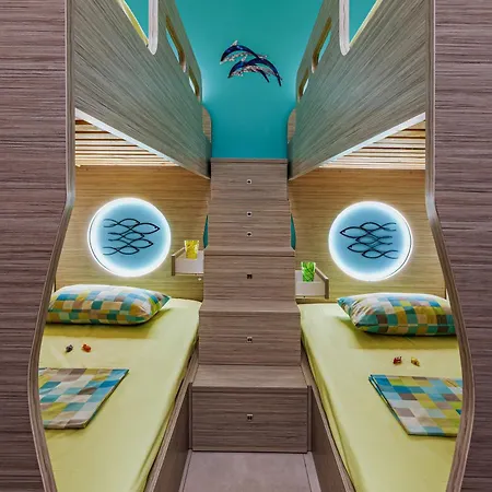 Costa Petra - Luxury Seaside With Garden - For Families In Greece Nyaraló Néa Meságkala