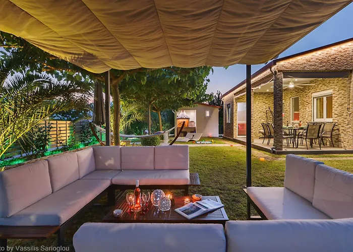 Costa Petra - Luxury Seaside With Garden - For Families In Greece *